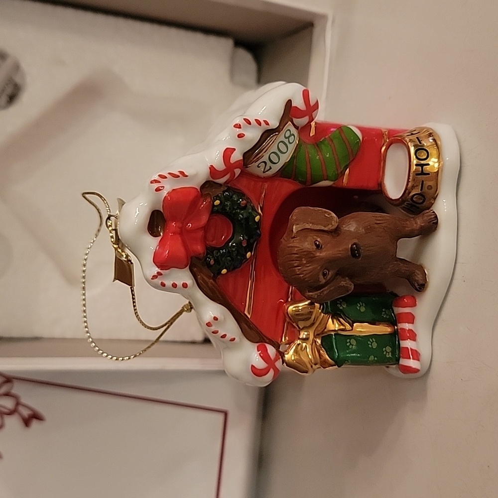 Danbury Mint 2008 Dachshund in dog house ornament new nwt